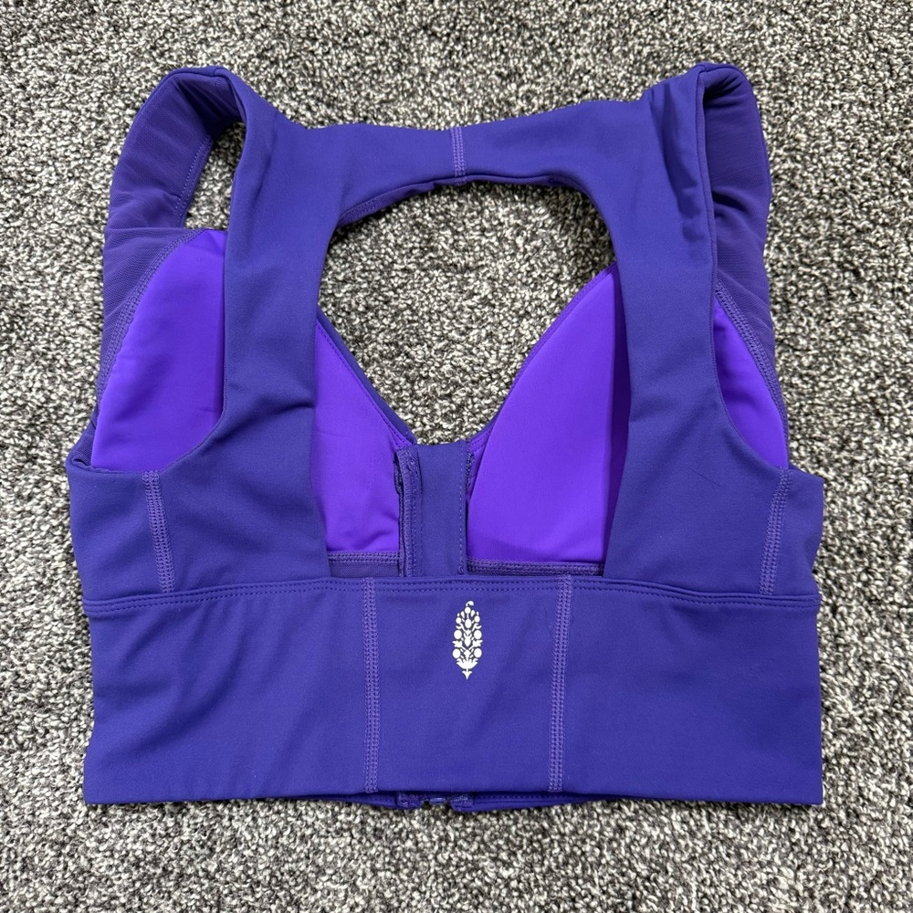 Free People FP Movement It’s An Illusion Crop Zip Front Sports Bra size xsmall - Picture 4 of 6